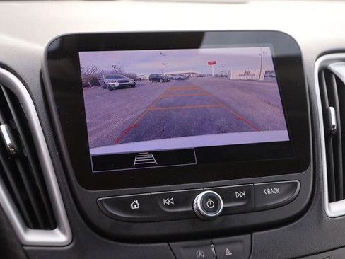 Used 2024 Chevrolet Malibu LT image 17