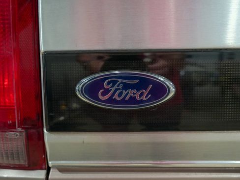 Used 1993 Ford F150 XL AWD/4WD image 23