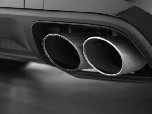 Used 2025 Porsche Cayenne S image 17