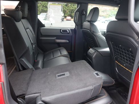 Used 2021 Ford Bronco Badlands image 49