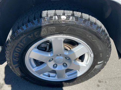 Used 2008 Jeep Grand Cherokee Laredo w/ Driver Convenience Group image 19