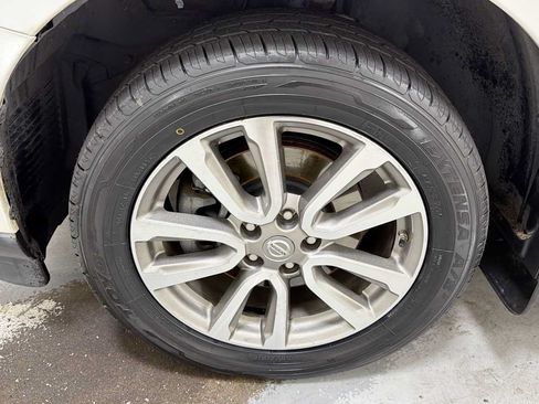 Used 2015 Nissan Pathfinder S FWD image 10
