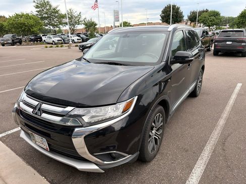Used 2016 Mitsubishi Outlander GT AWD/4WD image 7