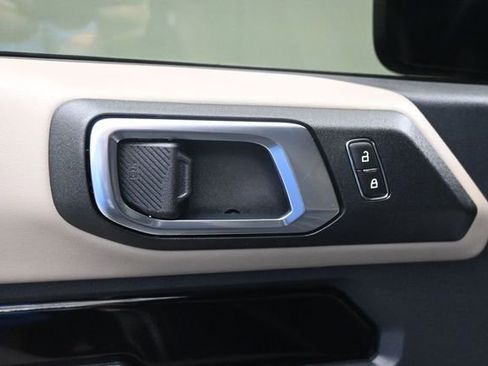 Used 2023 Ford Bronco Wildtrak AWD/4WD image 33