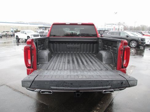 Used 2024 GMC Sierra 1500 SLT image 8
