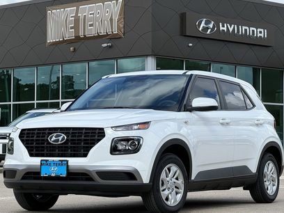 New 2025 Hyundai Venue SE