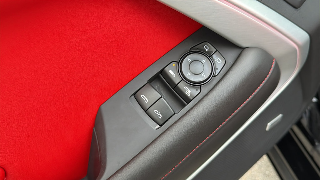 Used 2023 Chevrolet Camaro SS RWD image 18