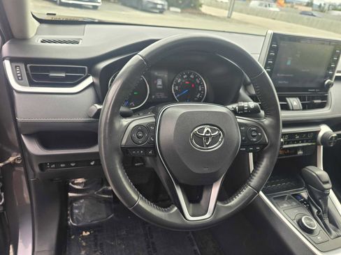 Used 2022 Toyota RAV4 XLE w/ Convenience Package AWD/4WD image 26
