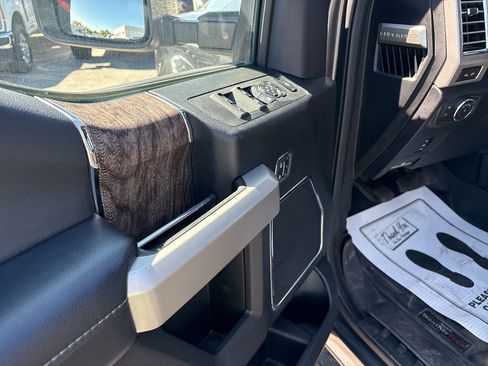 Used 2017 Ford F350 Lariat w/ Lariat Value Package AWD/4WD image 11