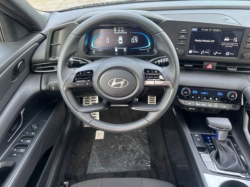 New 2026 Hyundai Elantra SEL Sport Premium FWD image 15