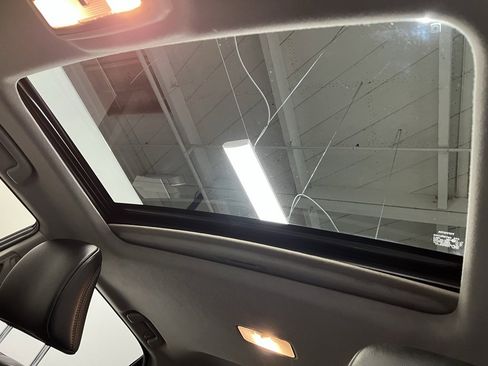 Used 2015 Toyota 4Runner Limited image 10