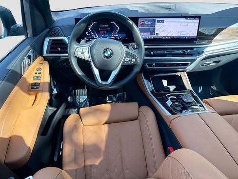 Used 2026 BMW X5 xDrive40i w/ Parking Assistance Package image 17