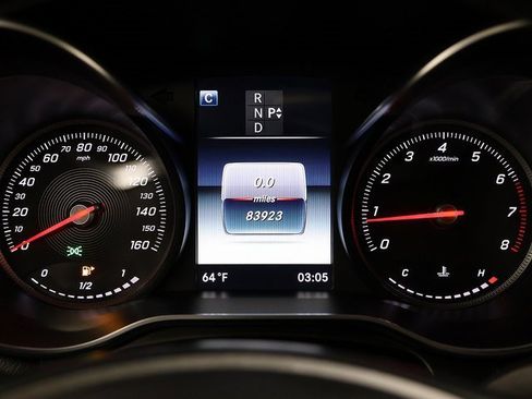 Used 2019 Mercedes-Benz GLC 300 4MATIC image 16