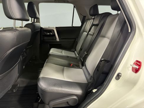 Used 2021 Toyota 4Runner SR5 Premium w/ Moonroof Package AWD/4WD image 31