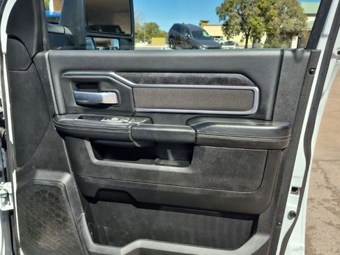 Used 2024 RAM 3500 Big Horn AWD/4WD image 17