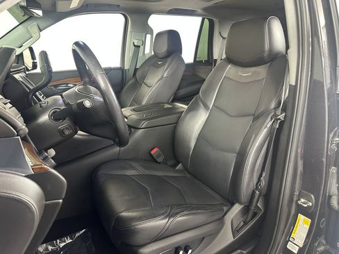 Used 2018 Cadillac Escalade Luxury w/ LPO, Radiant Package AWD/4WD image 17