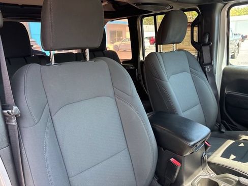 Used 2022 Jeep Wrangler Unlimited Sport AWD/4WD image 27