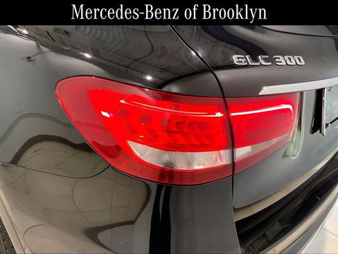 Used 2019 Mercedes-Benz GLC 300 4MATIC image 28