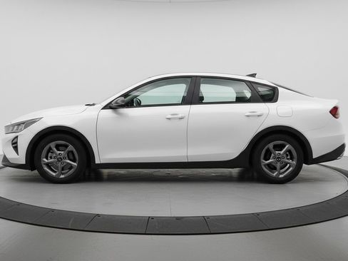 Used 2025 Kia K4 FWD image 4