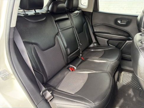 Used 2020 Jeep Compass Latitude image 10