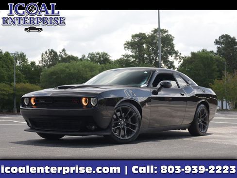 Used 2021 Dodge Challenger R/T Scat Pack RWD image 1