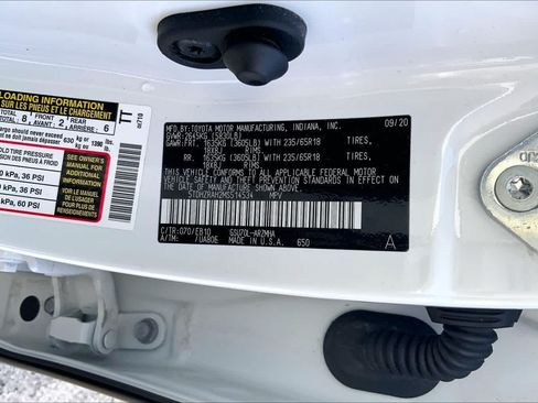 Used 2021 Toyota Highlander XLE FWD image 20