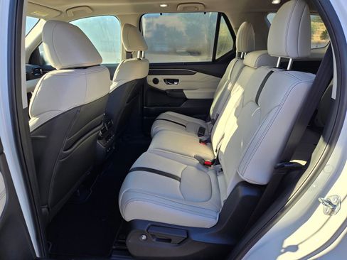 New 2026 Honda Pilot Touring image 10
