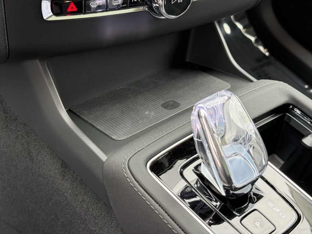 New 2026 Volvo XC90 B6 Ultra w/ Protection Package AWD/4WD image 23