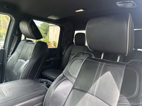 Used 2022 RAM 3500 Limited image 9