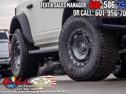 New 2025 Ford Bronco Badlands AWD/4WD image 29