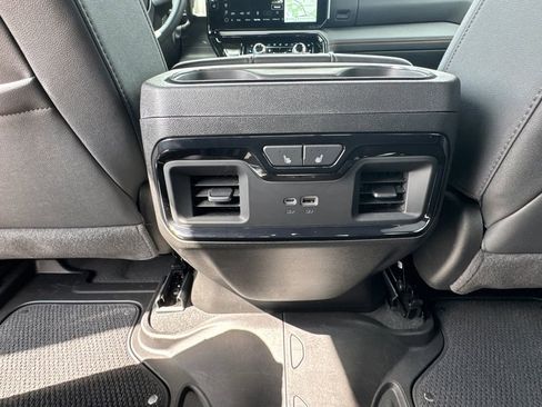 Used 2025 GMC Sierra 2500 AT4 w/ AT4 Preferred Package image 26