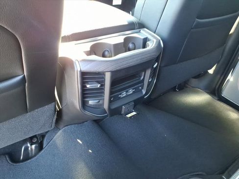 New 2026 RAM 2500 Laramie AWD/4WD image 12