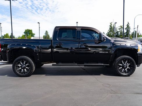 Used 2013 Chevrolet Silverado 2500 LTZ AWD/4WD image 9