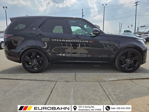Used 2024 Land Rover Discovery Metropolitan Edition AWD/4WD image 23