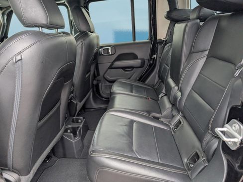 Used 2021 Jeep Gladiator Overland w/ Popular Equipment Package image 13