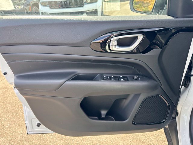New 2026 Jeep Compass Latitude AWD/4WD image 9
