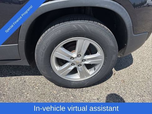 Used 2021 Chevrolet Trax LT w/ Driver Confidence Package FWD image 10