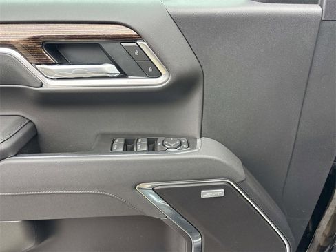 New 2026 GMC Sierra 1500 Elevation w/ Preferred Package image 8