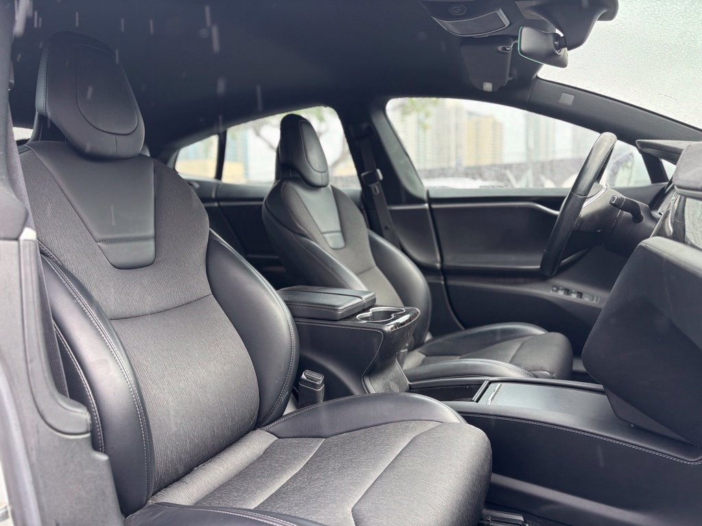 Used 2017 Tesla Model S 60D AWD/4WD image 9