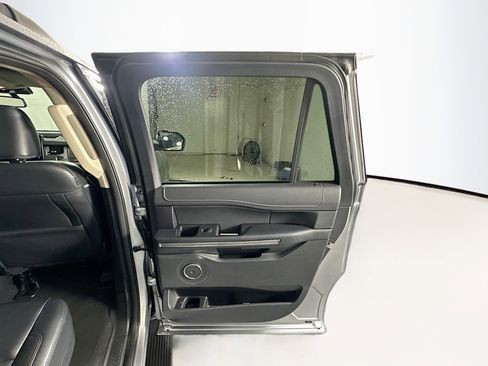 Used 2024 Ford Expedition Max XLT image 32