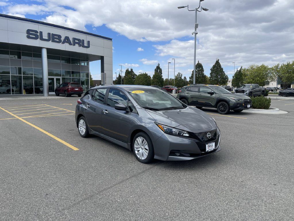 Used 2025 Nissan Leaf S FWD image 2