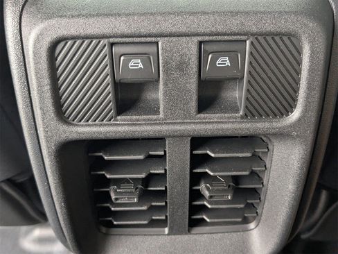 New 2025 Ford Bronco Badlands image 15