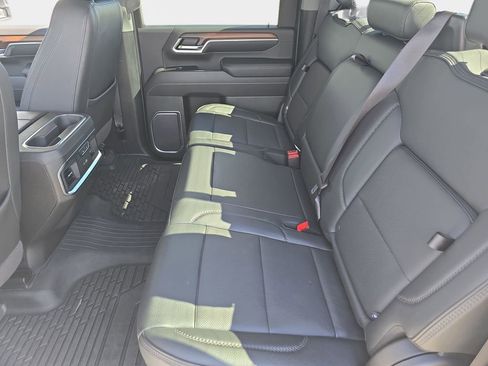 Used 2024 GMC Sierra 2500 Denali w/ Denali Reserve Package image 17