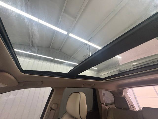 Used 2014 Jeep Grand Cherokee Overland w/ Advanced Technology Group AWD/4WD image 45