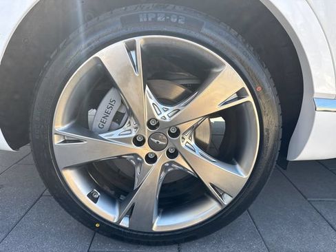 Used 2023 Genesis GV80 2.5T w/ Prestige Package AWD/4WD image 9