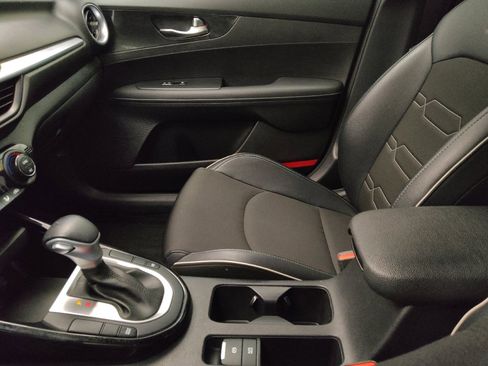 Used 2023 Kia Forte GT-Line w/ GT-Line Technology Package image 26