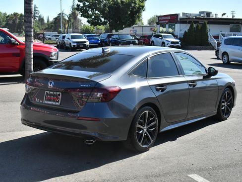 Used 2025 Honda Civic Sport image 8