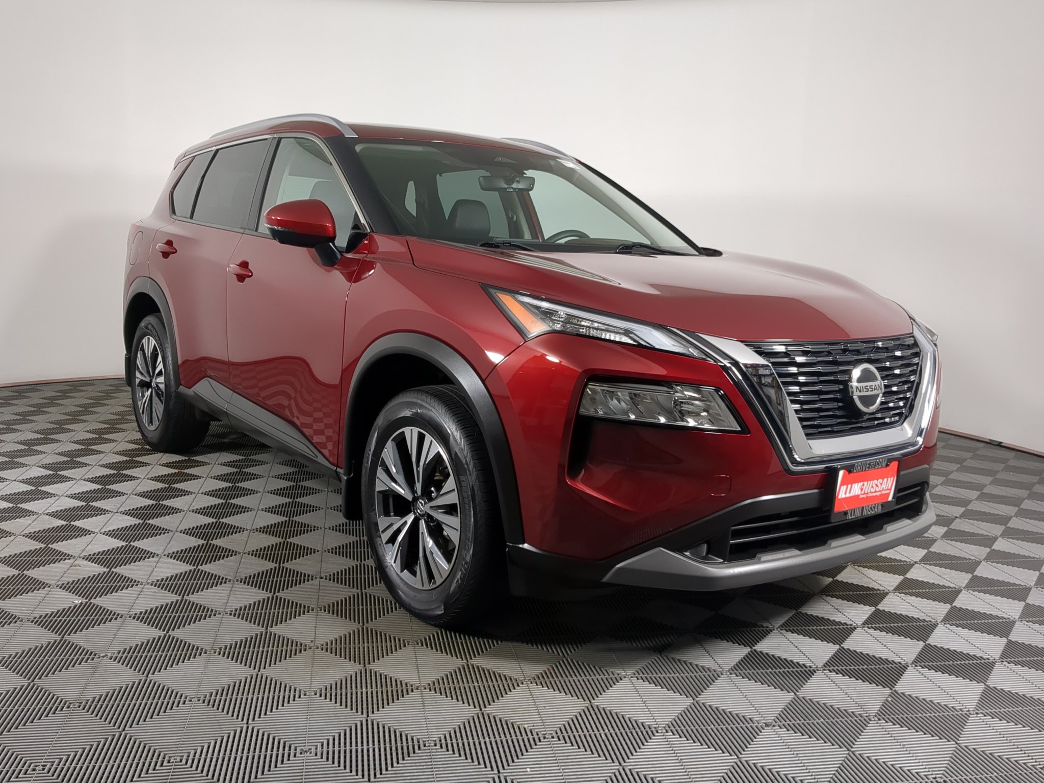 Used 2021 Nissan Rogue SV w/ Premium Package FWD image 1