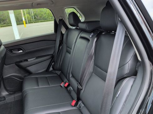 Certified 2023 Nissan Rogue SL FWD image 14