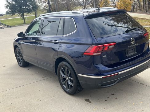 Certified 2023 Volkswagen Tiguan SE w/ Panoramic Sunroof Package image 8